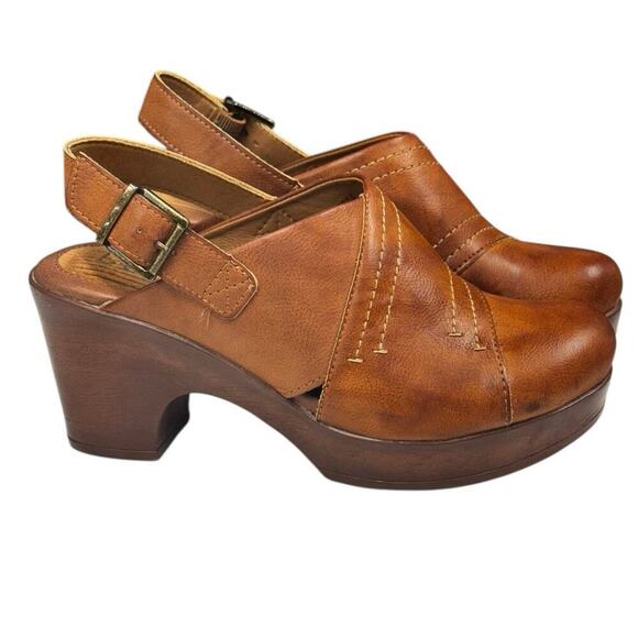b.o.c. Women's, Cecila Clog BuckleClosure Light Weight Vegan Leather Tan Size 9 - Picture 8 of 9